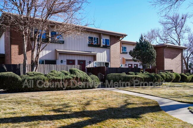 Photo - 2808 Eaton St