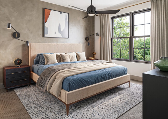 Photo - Solis Hapeville