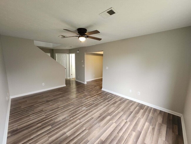 Photo - 129 Karen Ct