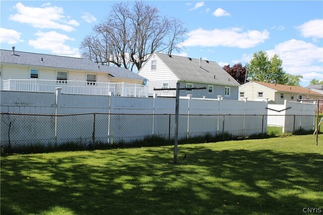 Photo - 417 Hazelhurst Ave