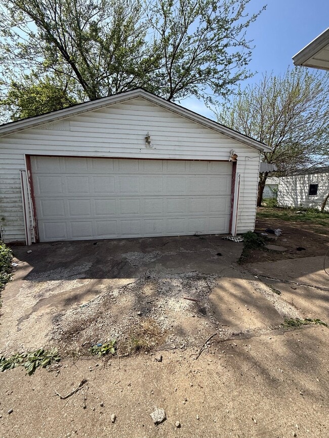 Photo - 1455 E Whitmer St
