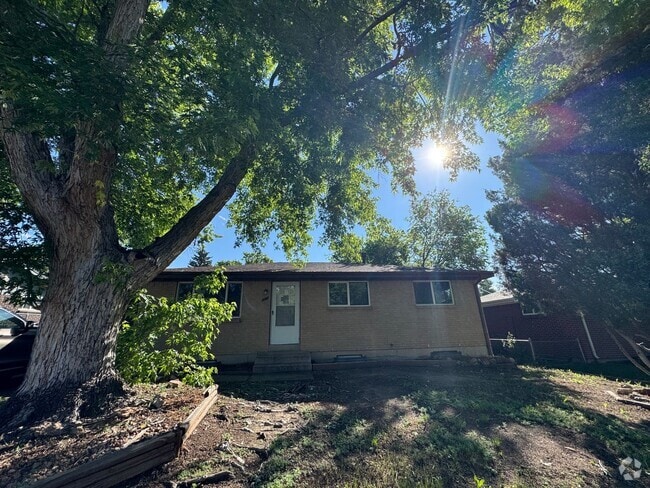 Building Photo - Single Family Home