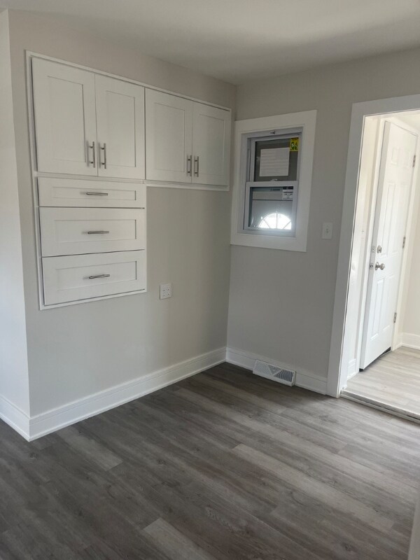 Photo - 13709 S School St