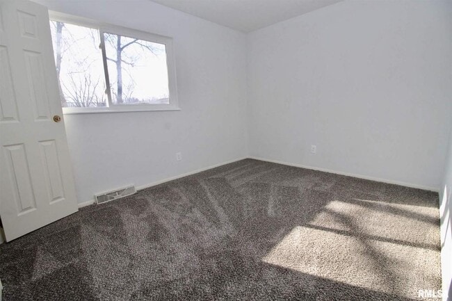2006 Westgate Dr