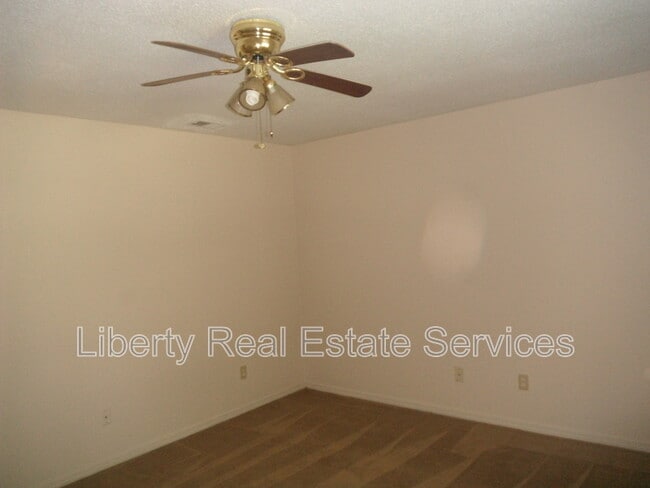 Photo - 707 Thornwood Way