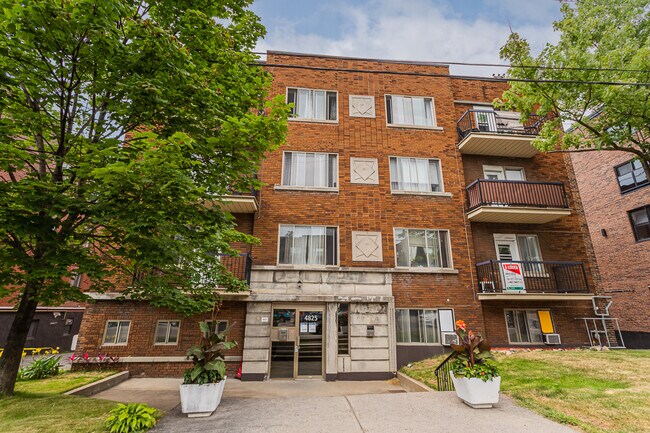 Photo - 4825 Ste-Catherine