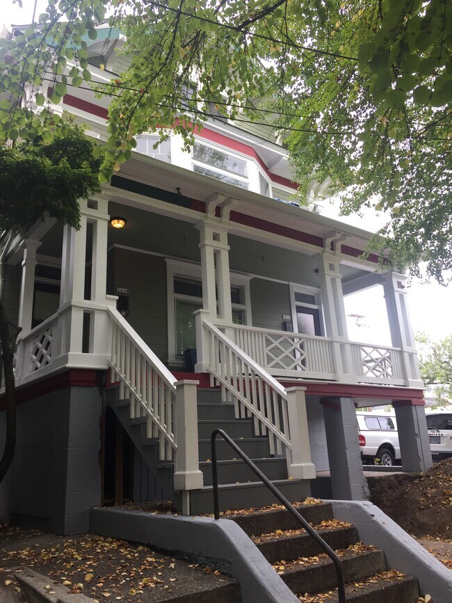 Photo - 1618 NW Kearney St.