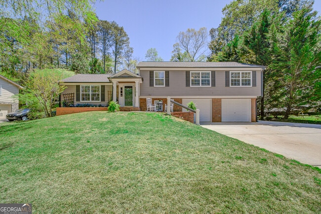 Building Photo - 209 Cedar Dr