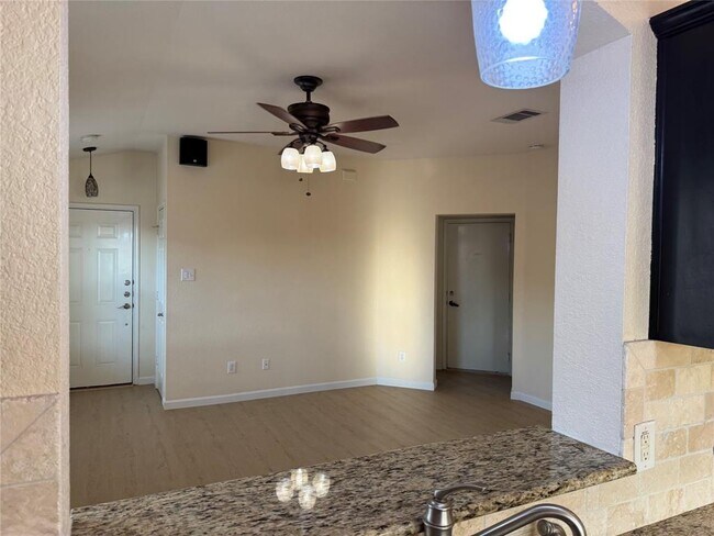1015 Remington Dr