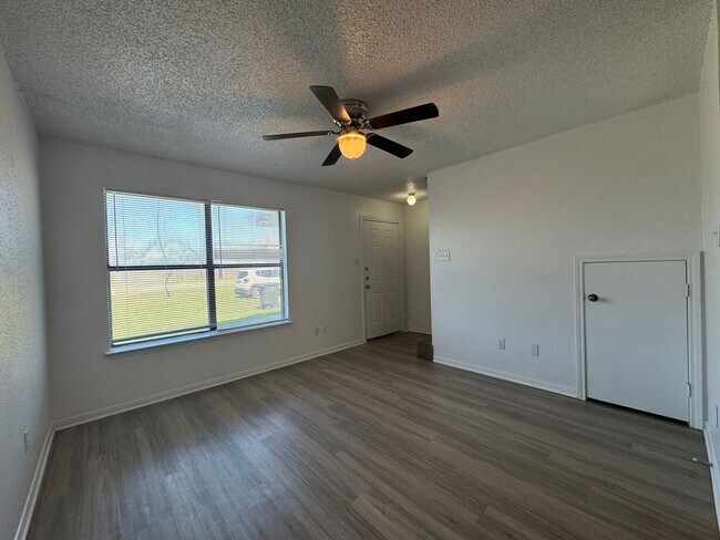 1306 Monroe Loop Unit D