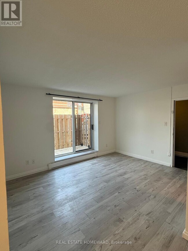 Photo - 158 Main St Unit 105