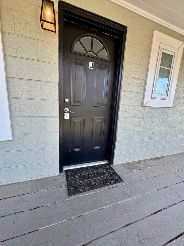 Photo - 402 S Holly St Unit J