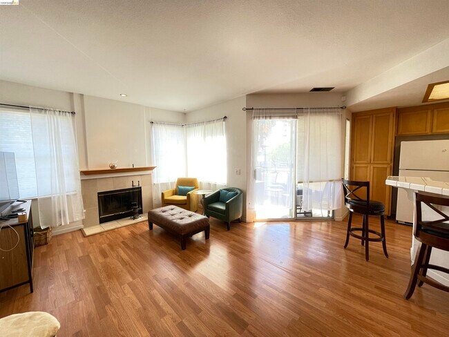 2507 Baywood Way