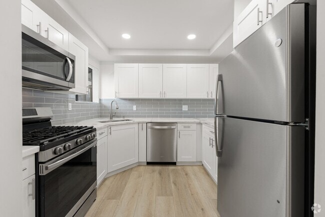 Building Photo - "Spacious 3-Bed Condo with 2 Baths in Citr... Unit M