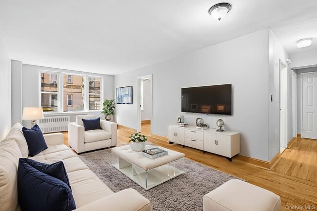 Building Photo - 2385 Barker Ave Unit 1D