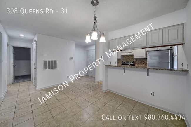 Photo - 308 Queens Rd