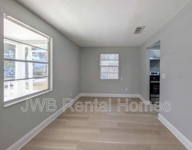 Photo - 3301 Hunt St