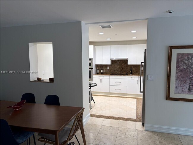 Photo - 151 Crandon Blvd Unidad 128