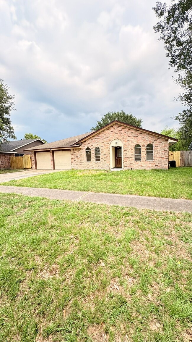 Building Photo - 21514 Greenham Dr Rental