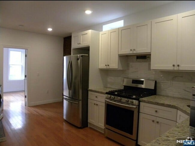 Building Photo - 43 Ridgewood Blvd E Unit 1 Rental