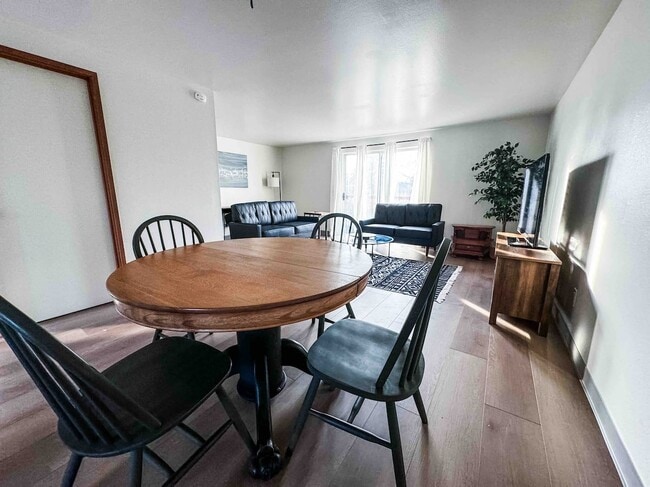 Photo - 329 Bessie St