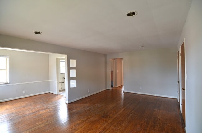 Photo - 6609 Bantry Ave Unit 2