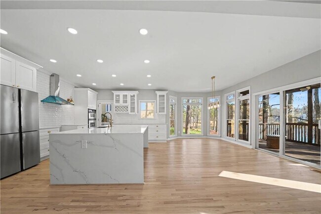 Photo - 195 Brightmore Way