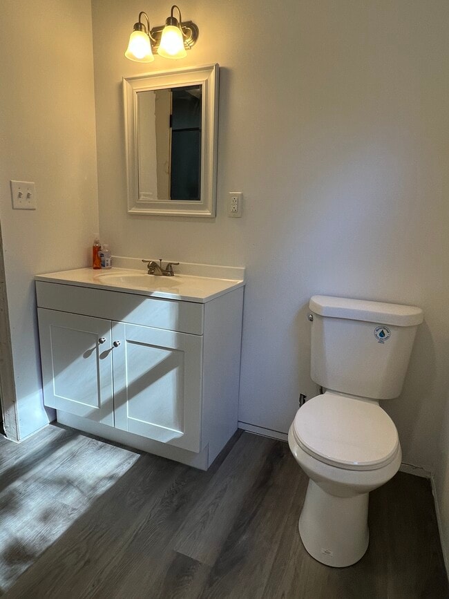 Photo - 104 Epworth St