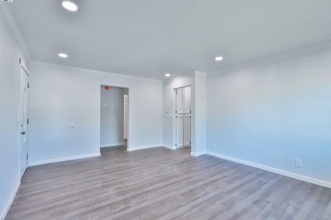 Photo - 102 Redwood Ave Unidad A