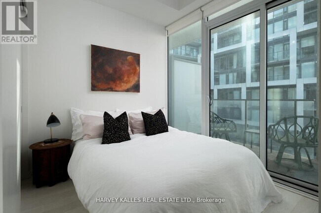 Photo - 8 Hillsdale Ave E Unité 941