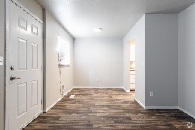 2HAB, 2BA - 780 ft² - Pointe at Fort Union