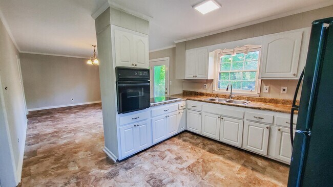 Photo - 110 Brookwood Ct