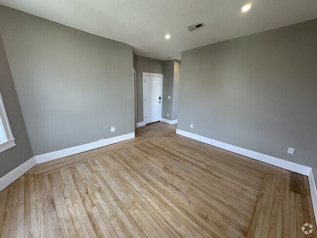 Building Photo - 29 Cameron Ave Unit 3 Rental