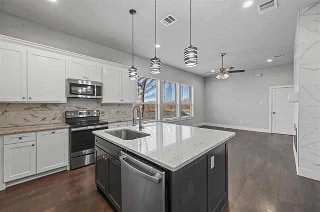 Photo - 204 N Getzendaner St