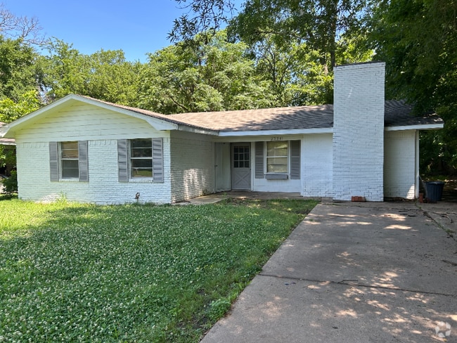Building Photo - 2220 W Sherman St Rental