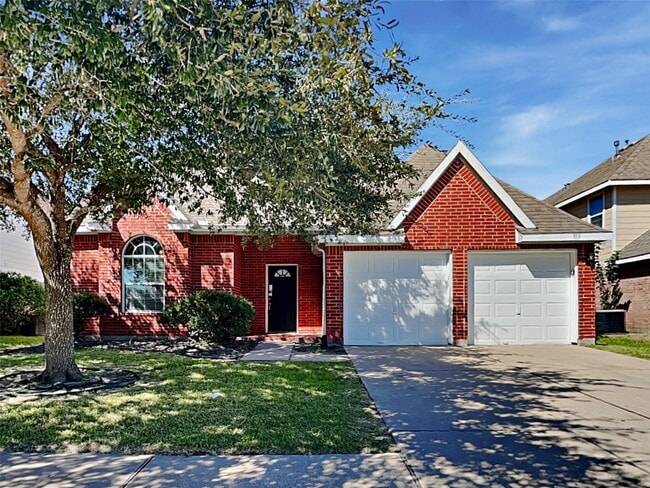 Building Photo - 913 Almond St