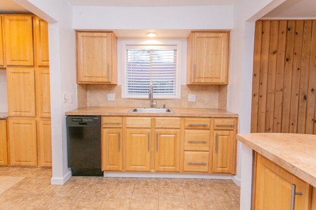 Photo - 2 Bedroom House for Rent