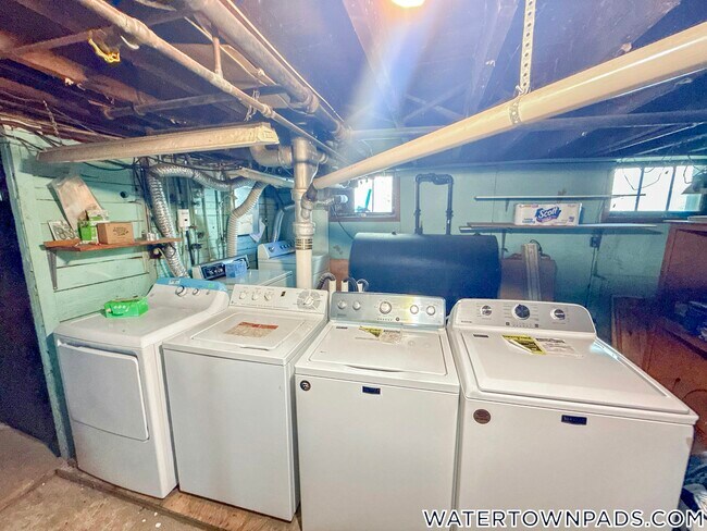 27 Irma Ave Unit 2