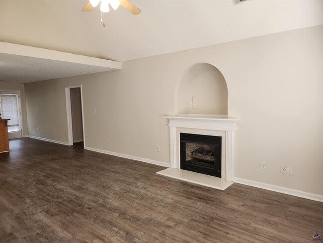 Photo - 105 Monticello Dr