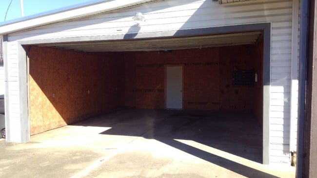 Photo - 723 S 33rd St