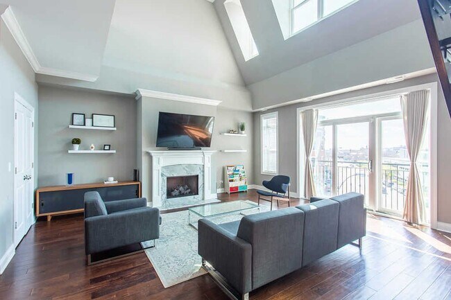 Photo - 1845 S State St Unit 4