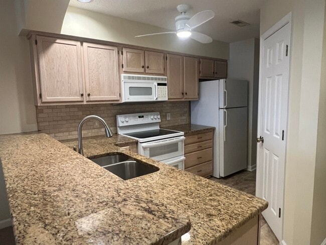 Photo - 4622 Greenbriar Dr