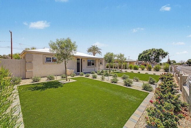 Photo - 8233 N 29th Ave