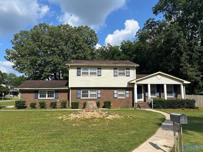 Building Photo - 6020 Rickwood Dr NW Rental