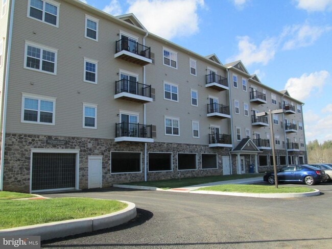 Building Photo - 79 Legacy Blvd Unit 306 Rental