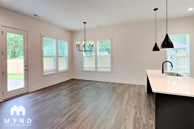 Photo - 1027 Trembeth Dr