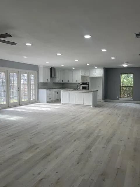 Room in House on Springhill Dr