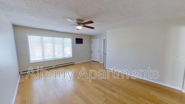 Photo - 35 Parkwood St