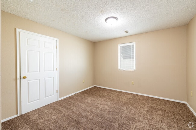 3BR, 2BA - 1,200SF - Primary Bedroom