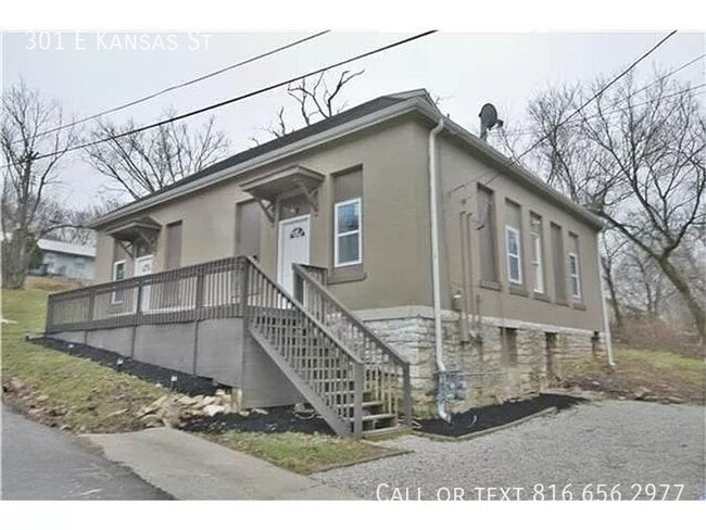 Photo - 301 E Kansas St